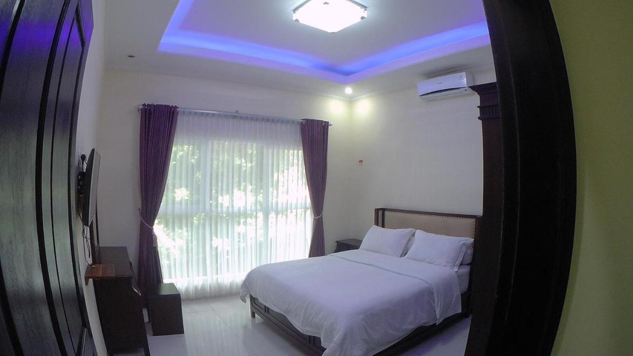 Villa Dira Bogor Exterior foto